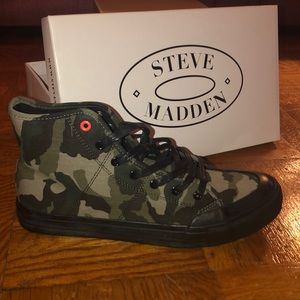Steve Madden Sneakers